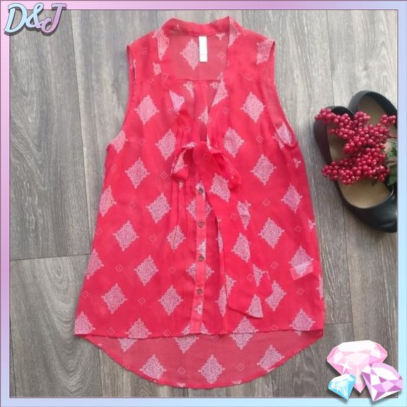 Xhilaration Tops - 💎✨ Red Paisley Tank